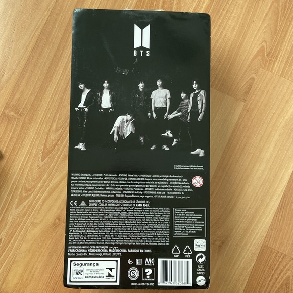 BTS Jimin “Idol”Figurine - Picture 2 of 3